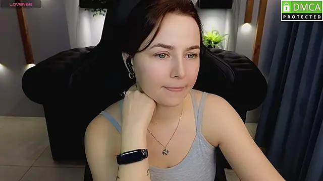 Snapshot of Mira_Mermayd chatting on February 9, 4:14 am Mira Mermayd online show from February 9, 4:14 am