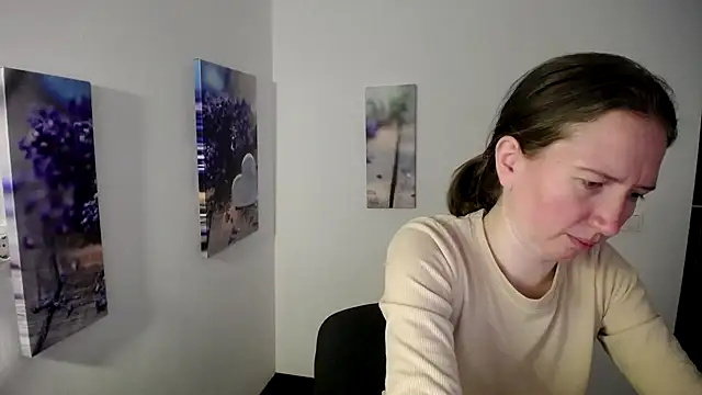 Snapshot of Sexy_MargoX_ chatting on February 22, 2:04 pm Sexy MargoX online show from February 22, 2:04 pm