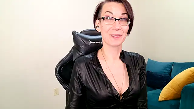 EveEnigma online show from February 18, 5:10 pm