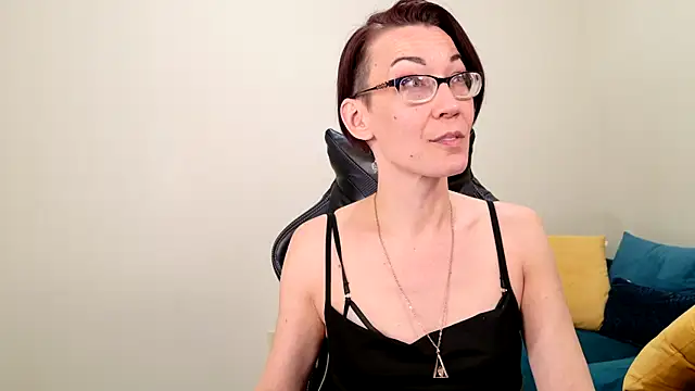 EveEnigma online show from February 25, 5:04 pm