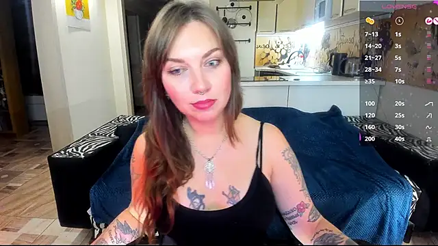 StacyTigerr online show from November 14, 4:49 pm