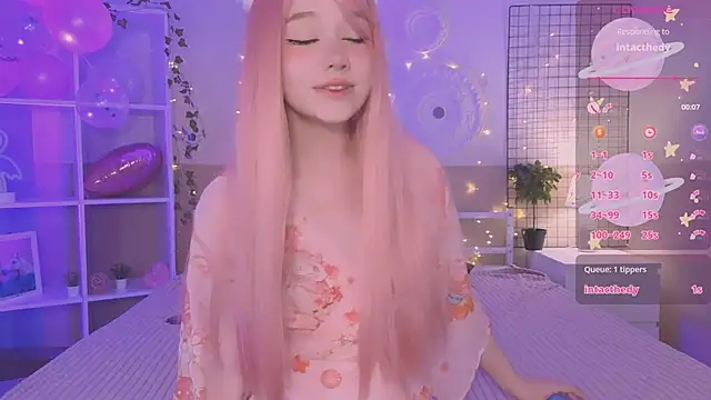 Snapshot of IrmaBell chatting on December 12, 8:21 pm IrmaBell online show from December 12, 8:21 pm