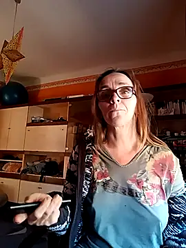 Dettybitch40 online show from October 4, 8:34 am