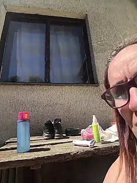 Dettybitch40 online show from May 4, 10:11 am