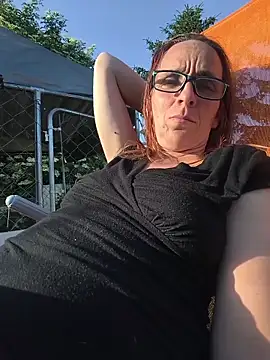 Dettybitch40 online show from May 24, 4:23 pm