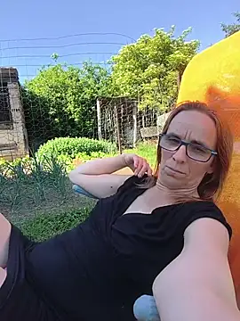 Dettybitch40 online show from May 26, 2:02 pm