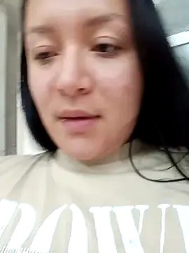 Snapshot of Arisha34 chatting on December 25, 9:33 pm Arisha34 online show from December 25, 9:33 pm