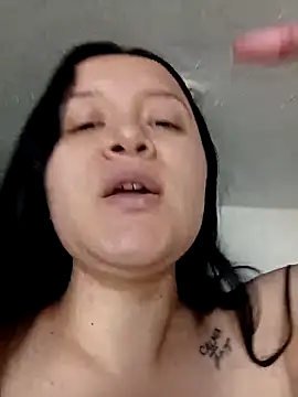 Snapshot of Arisha34 chatting on November 12, 1:44 pm Arisha34 online show from November 12, 1:44 pm