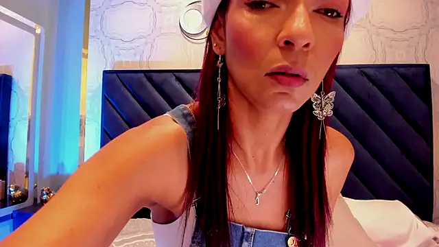 HannaPetit online show from November 1, 7:16 pm