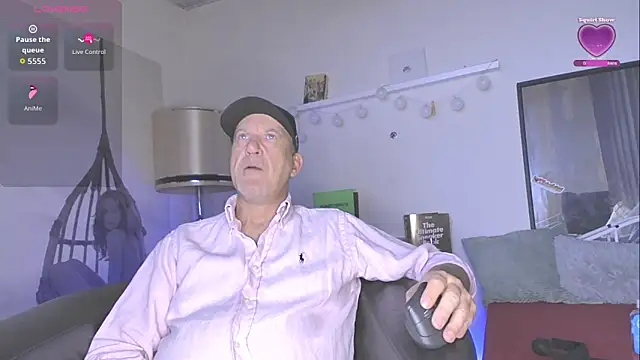 Snapshot of openminddaddy chatting on February 8, 7:01 am openminddaddy online show from February 8, 7:01 am