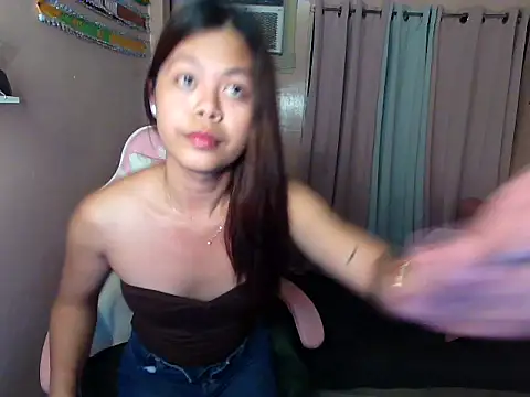 Snapshot of young_salsalita chatting on July 16, 12:11 pm young salsalita online show from July 16, 12:11 pm