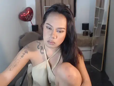 Snapshot of FrancineGarcia chatting on June 14, 1:35 pm FrancineGarcia online show from June 14, 1:35 pm