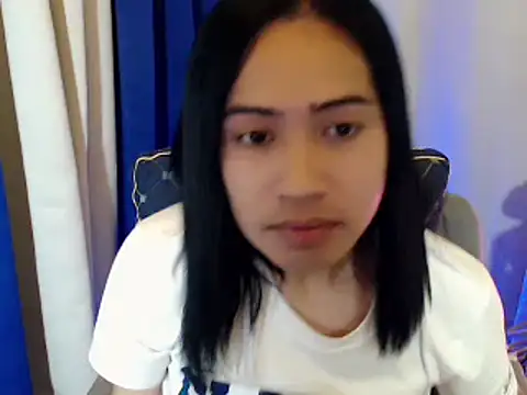 Snapshot of Lemonadexxx chatting on December 10, 11:32 am Lemonadexxx online show from December 10, 11:32 am