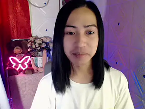 Snapshot of Lemonadexxx chatting on December 17, 2:55 am Lemonadexxx online show from December 17, 2:55 am