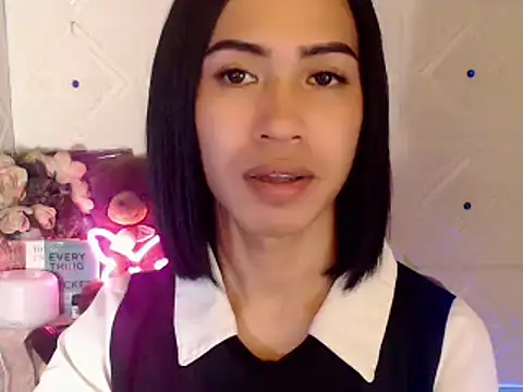 Snapshot of Lemonadexxx chatting on March 1, 11:28 am Lemonadexxx online show from March 1, 11:28 am