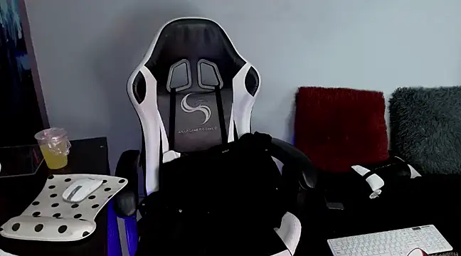 Snapshot of Ardat_Lili69 chatting on January 11, 4:46 pm Ardat Lili69 online show from January 11, 4:46 pm