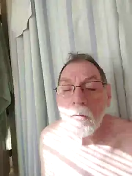 Snapshot of CDforU chatting on January 14, 4:50 pm CDforU online show from January 14, 4:50 pm