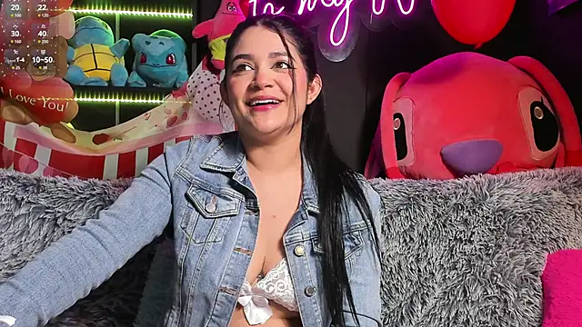 Emilyjhonson 01 online show from February 22, 1:35 pm