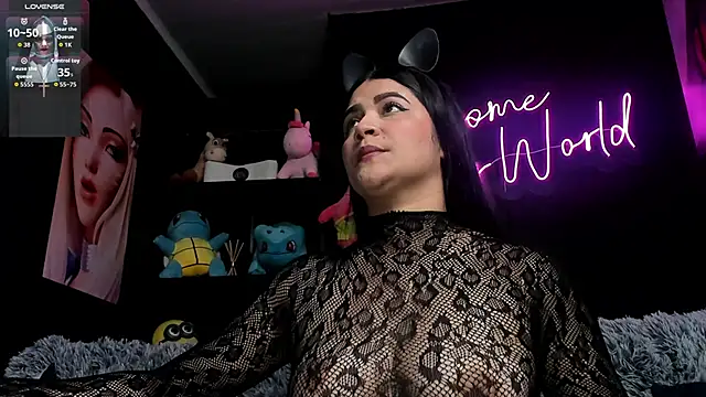 Emilyjhonson 01 online show from October 18, 1:01 pm