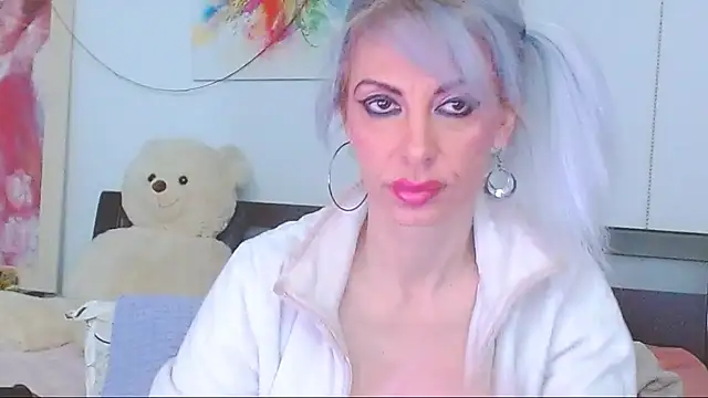 HoneyLara online show from March 11, 9:54 pm