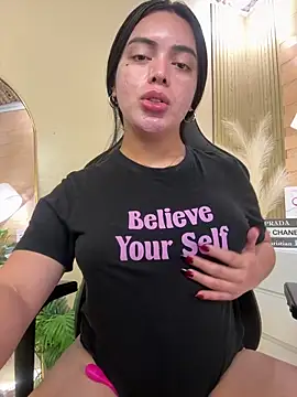 HotstuffCherrySummer online show from March 8, 10:00 am