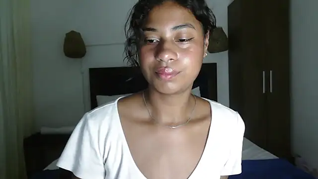 Snapshot of dark_enchantress_ chatting on March 28, 7:35 pm dark enchantress online show from March 28, 7:35 pm
