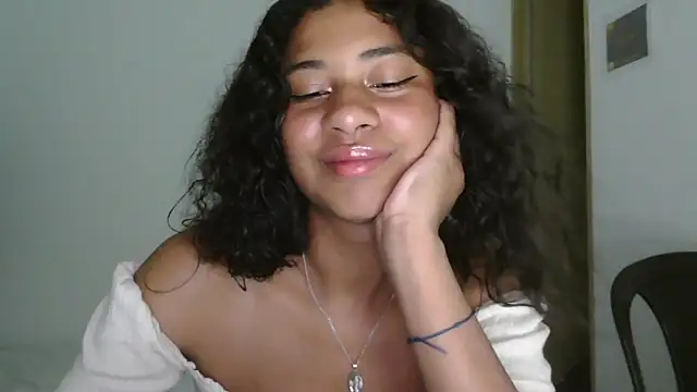 Snapshot of dark_enchantress_ chatting on April 1, 12:11 am dark enchantress online show from April 1, 12:11 am