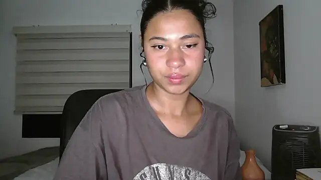 dark enchantress  online show from July 8, 2:49 am