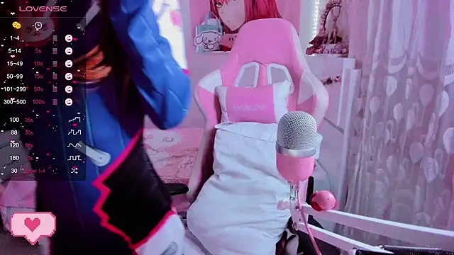 mia kawaii05 online show from December 8, 10:14 pm