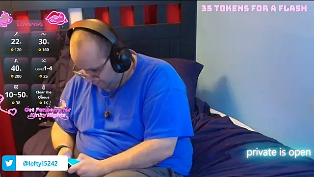 lefty15242 online show from November 2, 5:43 am