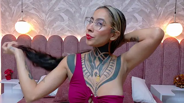 Snapshot of NicoleBlum chatting on January 27, 6:41 pm NicoleBlum online show from January 27, 6:41 pm