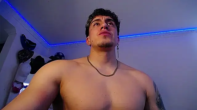 strongboy  online show from October 2, 7:10 pm