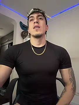 strongboy  online show from February 25, 6:06 pm