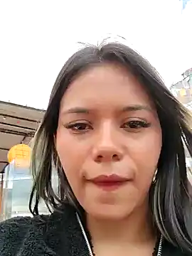 Snapshot of -Camila_ chatting on December 19, 6:01 pm -Camila online show from December 19, 6:01 pm