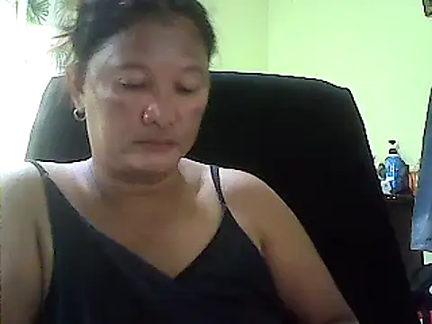 Snapshot of hott_scarlett chatting on January 26, 6:28 am hott scarlett online show from January 26, 6:28 am