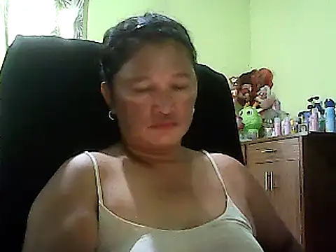 Snapshot of hott_scarlett chatting on January 31, 7:18 am hott scarlett online show from January 31, 7:18 am