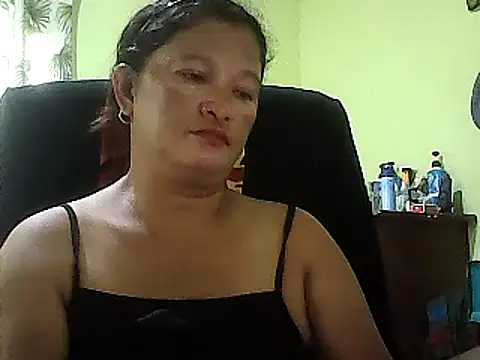 Snapshot of hott_scarlett chatting on February 8, 4:36 am hott scarlett online show from February 8, 4:36 am