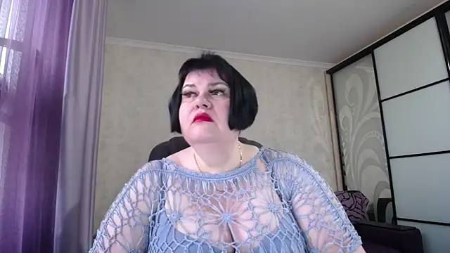 JuicyLady Di online show from March 19, 6:06 am