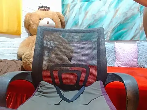 Snapshot of xxSexyBitch69xx chatting on January 18, 9:57 am xxSexyBitch69xx online show from January 18, 9:57 am