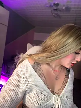 Sam Thompsoon  online show from November 6, 3:18 am