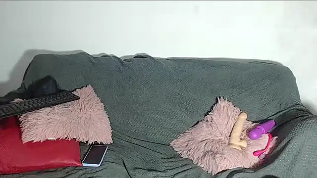 Snapshot of JulianaFoster chatting on September 16, 2:12 am JulianaFoster online show from September 16, 2:12 am