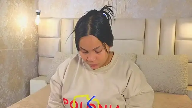 EmilyQueen3x online show from May 31, 1:40 pm
