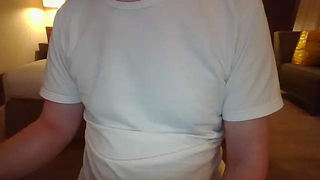 Snapshot of alessexxx24 chatting on February 5, 9:18 pm alessexxx24 online show from February 5, 9:18 pm