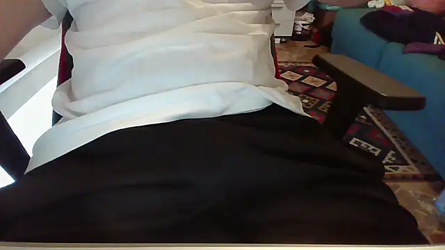 Snapshot of alessexxx24 chatting on September 25, 8:07 am alessexxx24 online show from September 25, 8:07 am