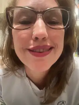 Snapshot of RAIRAsexy chatting on November 12, 1:06 am RAIRAsexy online show from November 12, 1:06 am