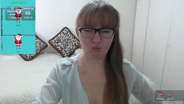 Snapshot of MargotLot chatting on February 28, 8:04 am MargotLot online show from February 28, 8:04 am