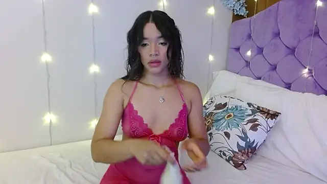 kiarablue online show from December 19, 2:01 am