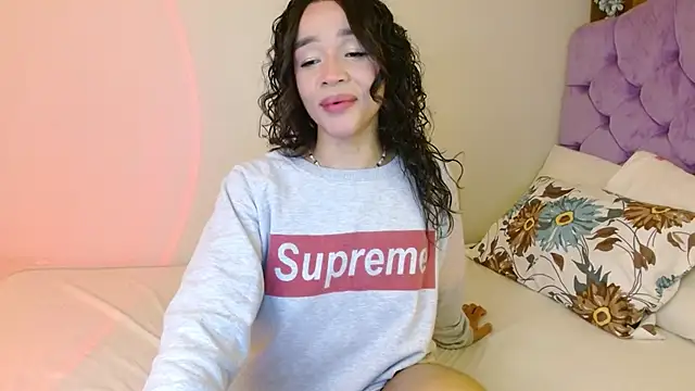 kiarablue online show from September 12, 1:49 am