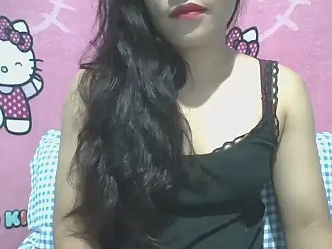 Snapshot of prettyyoung_mom23 chatting on January 18, 1:04 pm prettyyoung mom23 online show from January 18, 1:04 pm