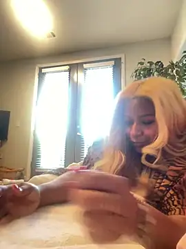 Snapshot of BigFineSelena chatting on January 11, 6:44 pm BigFineSelena online show from January 11, 6:44 pm